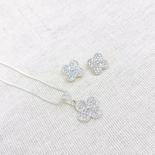 Conjunto trevo cravejado