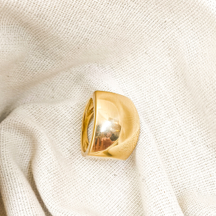 Anel Dourado Liso Maxi Quadrado 