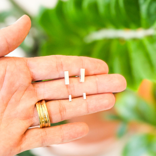 Brinco canutilho pequeno